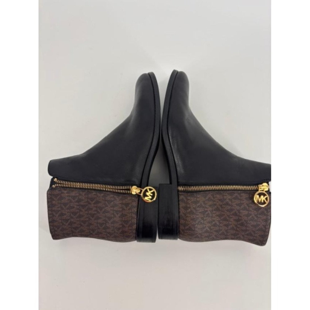 Michael Kors Britt Signature Logo Trim Ankle Boot Size 10 Gold Charm Leather - Picture 7 of 8